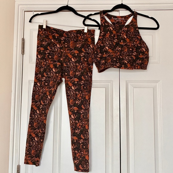 Outdoor Voices Pants - Outdoor Voices Athletic Two-Piece Set in Rust Floral Print